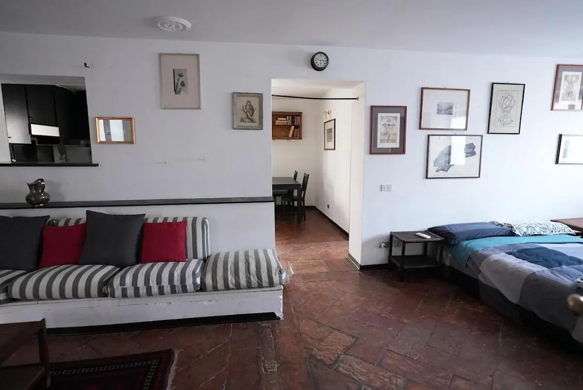 Very Central Vintage Milanese Apartment 0*, Милан